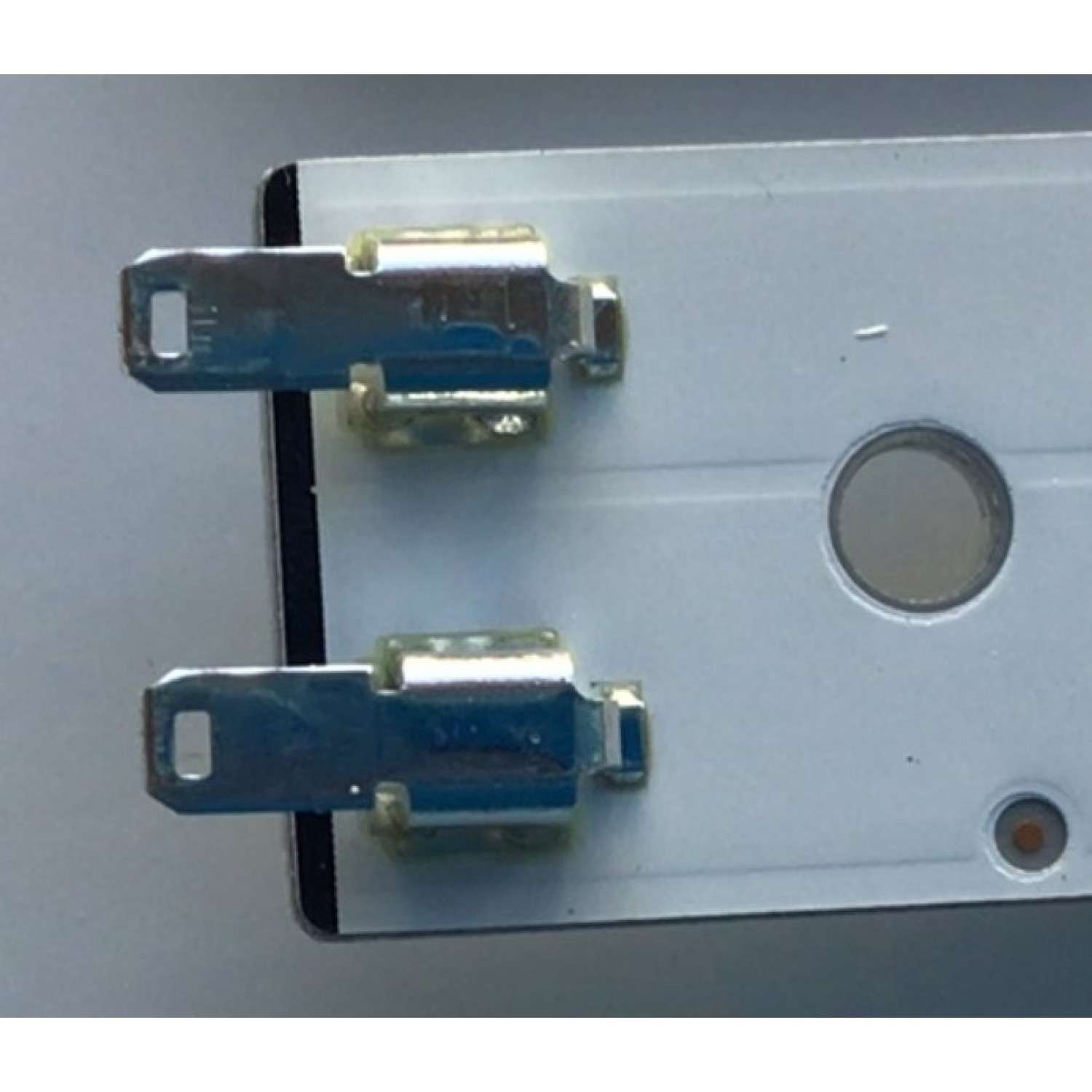 KIT DE LED'S PARA TV SAMSUNG (10 PIEZAS) / NUMERO DE PARTE BN96-50313A / BN96-50314A / V0T7-650SMA-R0 / V0T7-650SMB-R1 / E251781 / PANEL CY-BT065HGLV3H / MODELO UN65TU7000FXZA - Imagen 2